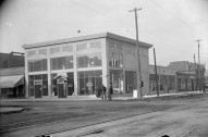 Intersection of Santa Fe drive & 8th, McCarty-Sherman Ford agency. DPL Western History Collection Rh-722